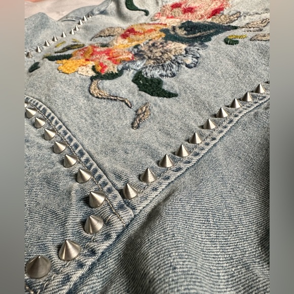 Embroidered studded jean jacket - Picture 6 of 7
